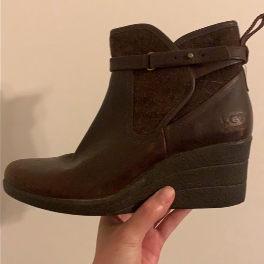 Size 7 ugg brown booties